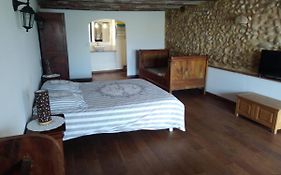 Chambre A La Ferme Au Milieu Des Lavandes